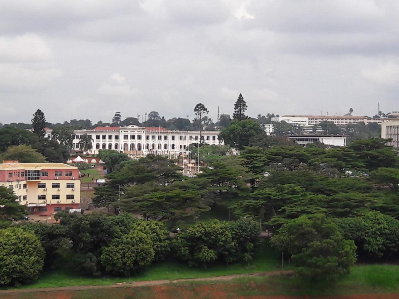 Djeug'Appart Hotel Yaoundé Zewnętrze zdjęcie